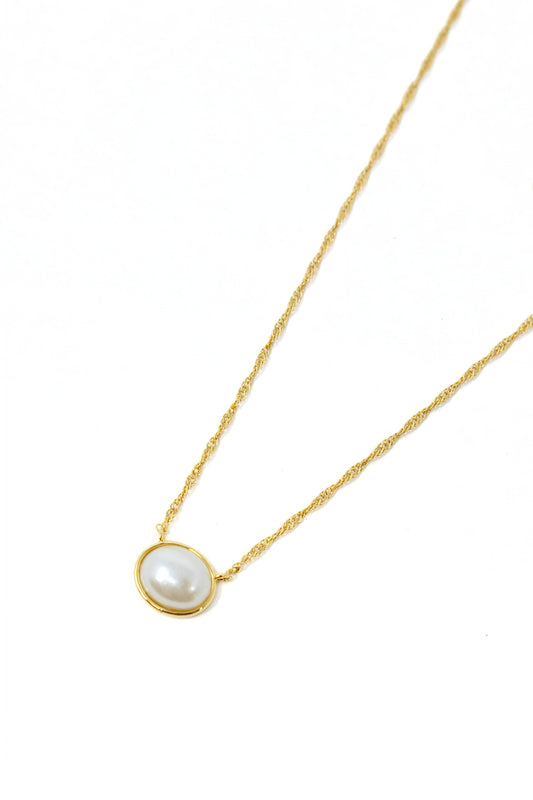 Divine Drop Oval Faux Pearl Pendant Necklace