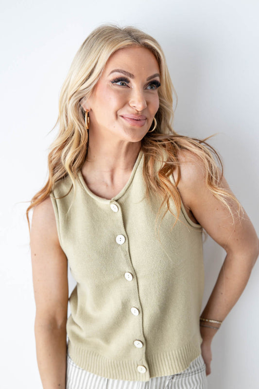 City Girl Sleeveless Button Down Top