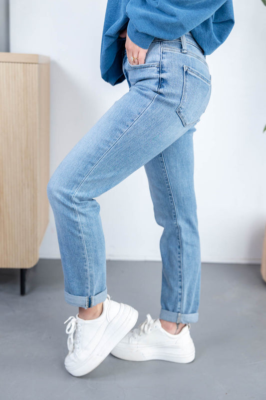 Hot Damn Bleach Wash Boyfriend Jeans