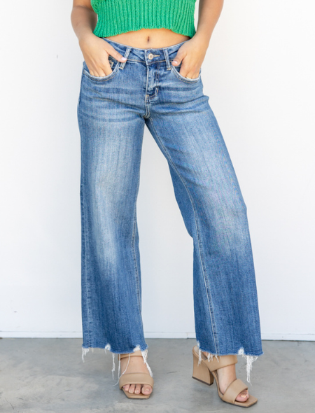 Charming & Main | Everyday Outfits That Fit, Flatter & Feel Good
