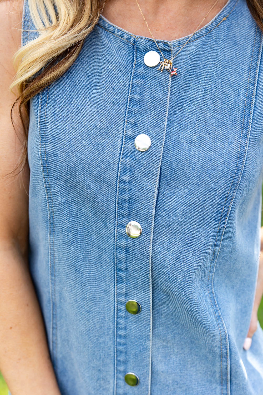 Denim Diva Light Wash Button Down Shift Dress – Charming & Main