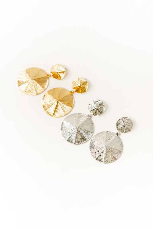 Elegant With Edge Round Dangle Earrings