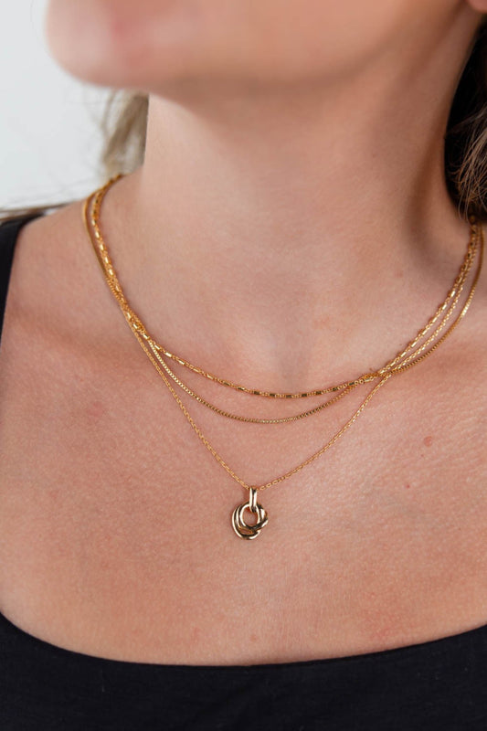 Delicate Love Circle Pendant Layered Necklace
