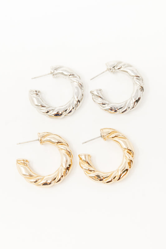 Twist Kisses Hoop Earrings