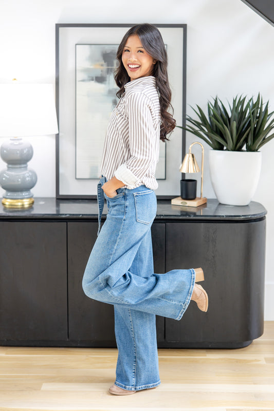 Main Character Belted Wide Leg Jeans