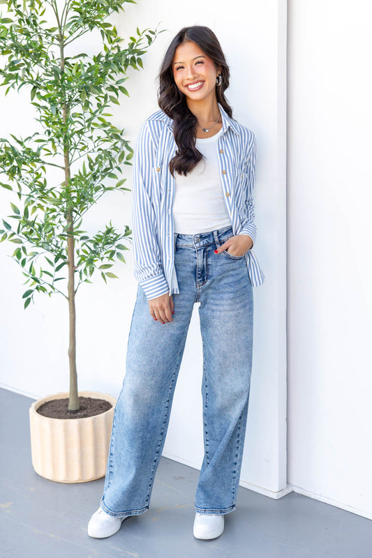 Wild Card Vintage Wash Baggy Jeans