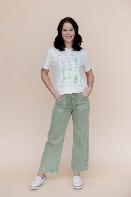 Sippin’ Pretty Graphic Tee